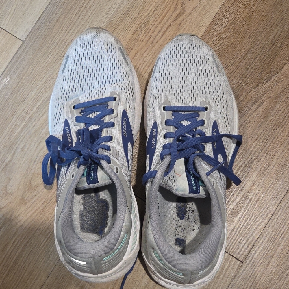 Brooks Adrenaline 22 White and Blue Athletic Shoes